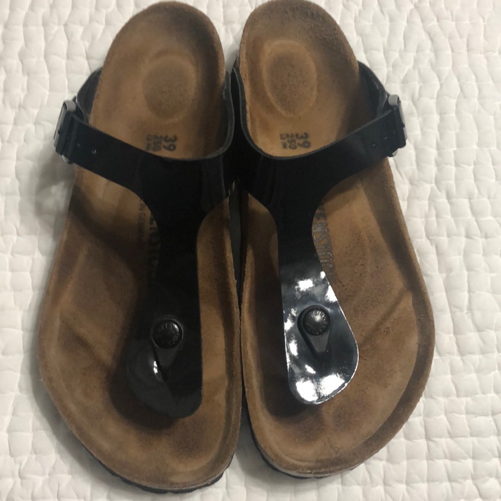Black Patent Gizeh Birkenstock’s